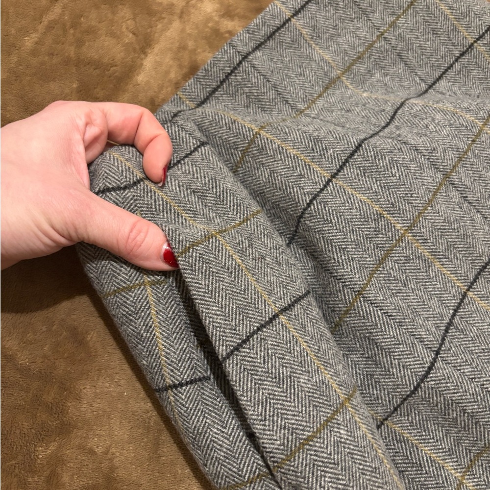 Uniqlo Wool Blend Gray Checkered Mini Skirt - Picture 6 of 6